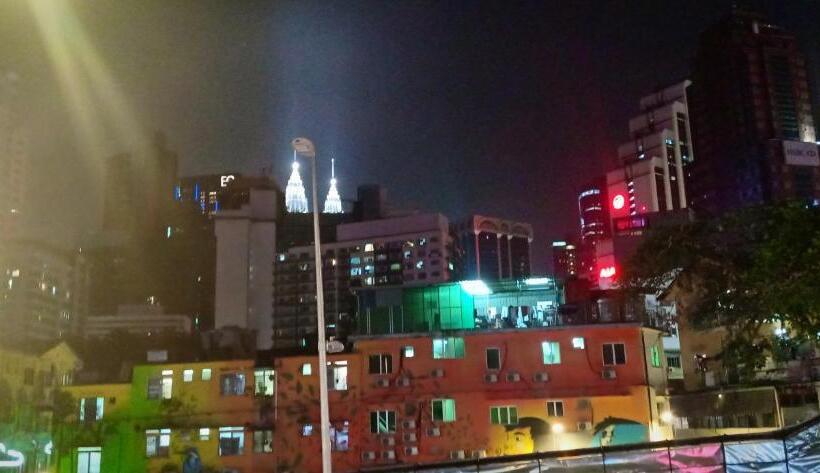 هتل Moon Light Inn