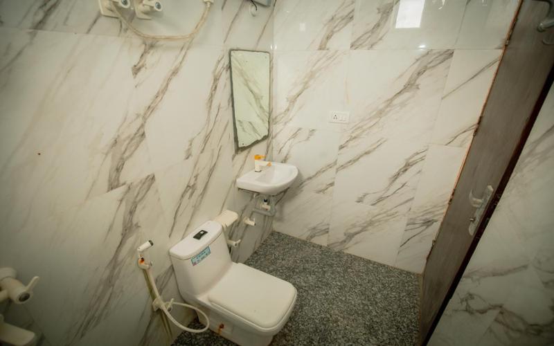 酒店 Prabhupada Ashram   Iskcon