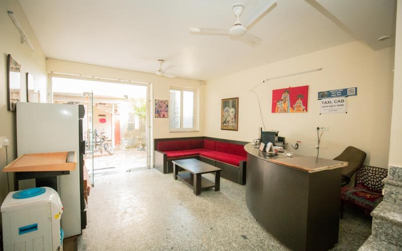 酒店 Prabhupada Ashram   Iskcon