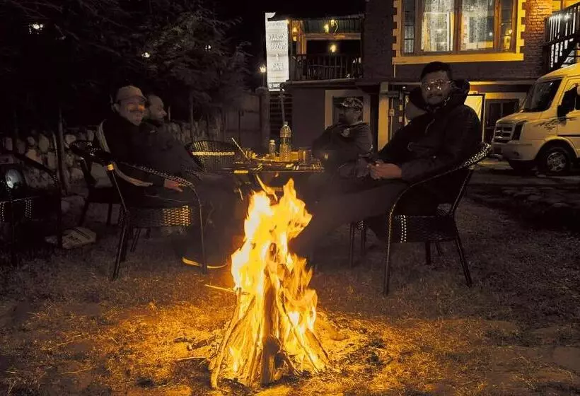 Hotelli Virman Hillside Resort