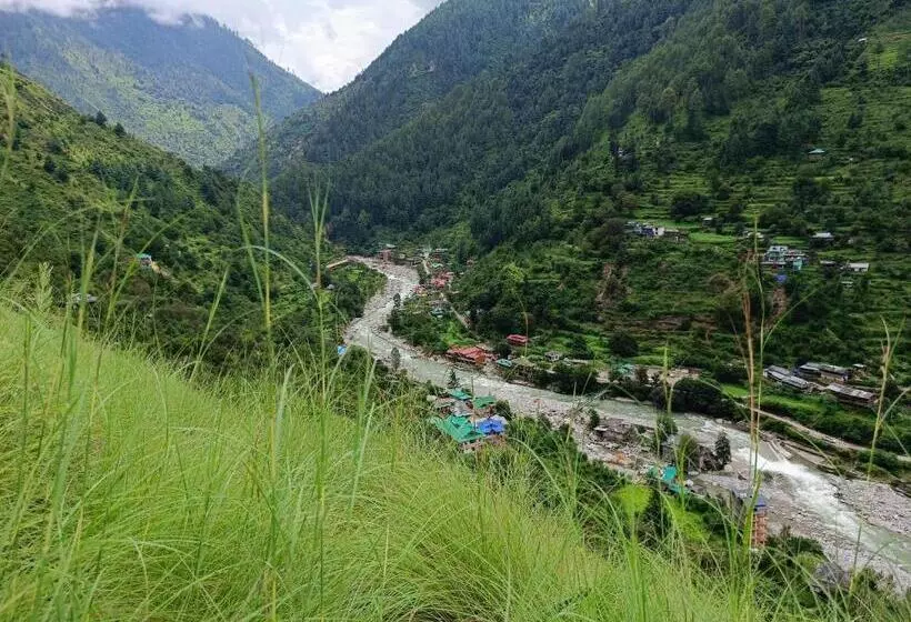 Hotelli Virman Hillside Resort