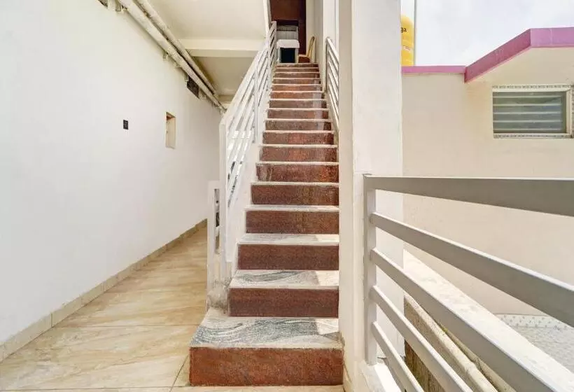 Oyo Hotel Kailasa