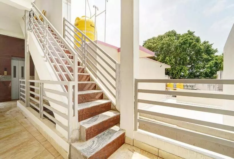 Oyo Hotel Kailasa