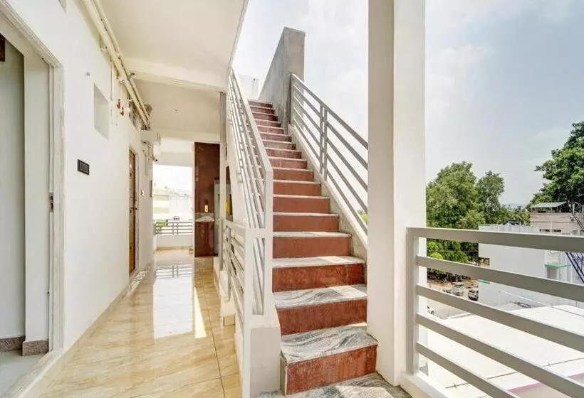Oyo Hotel Kailasa