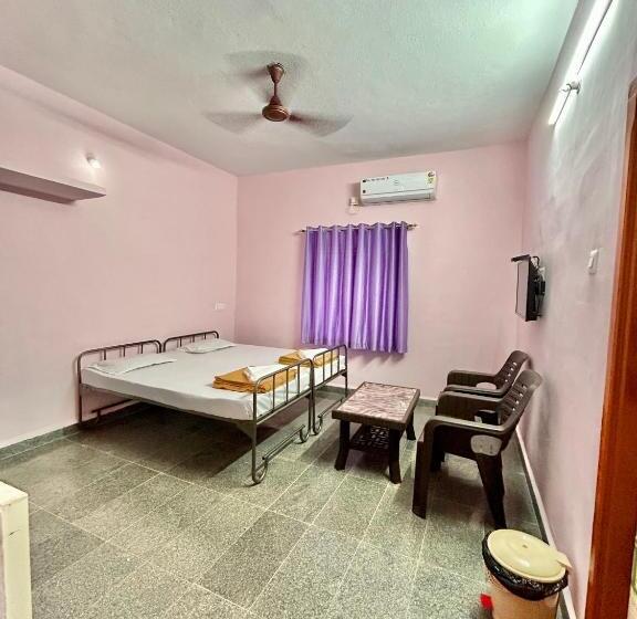 پانسیون Aryadurga Residency