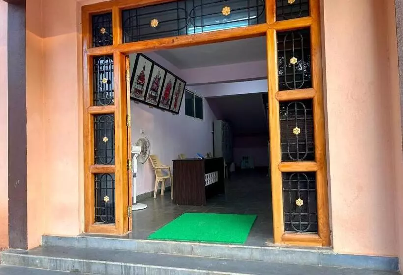 ペンション Aryadurga Residency