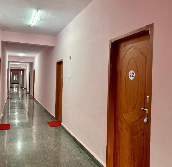 پانسیون Aryadurga Residency