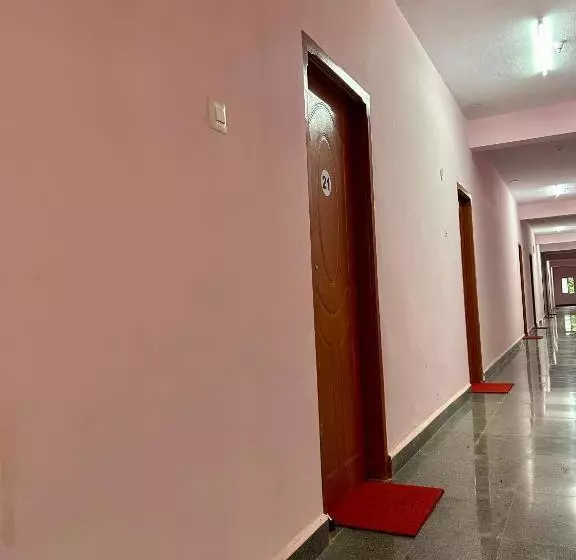 ペンション Aryadurga Residency