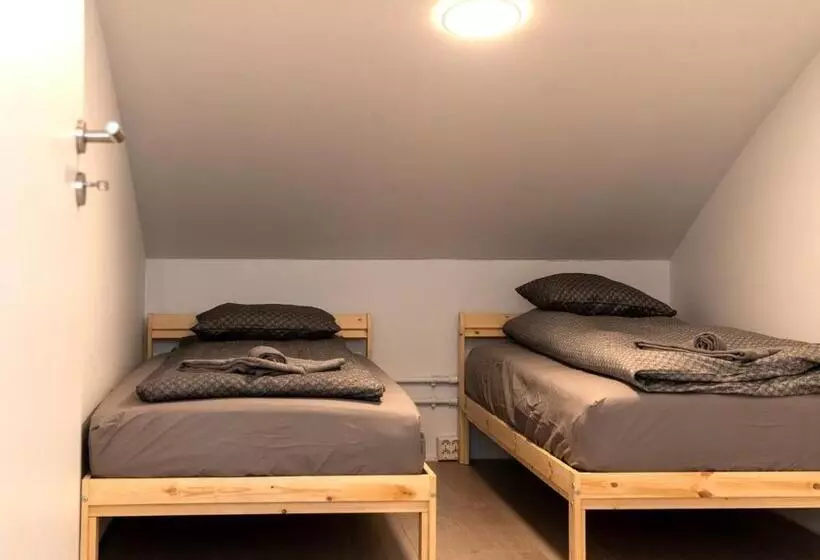 پانسیون Comfort & Family Rooms, Hafnarfjörður