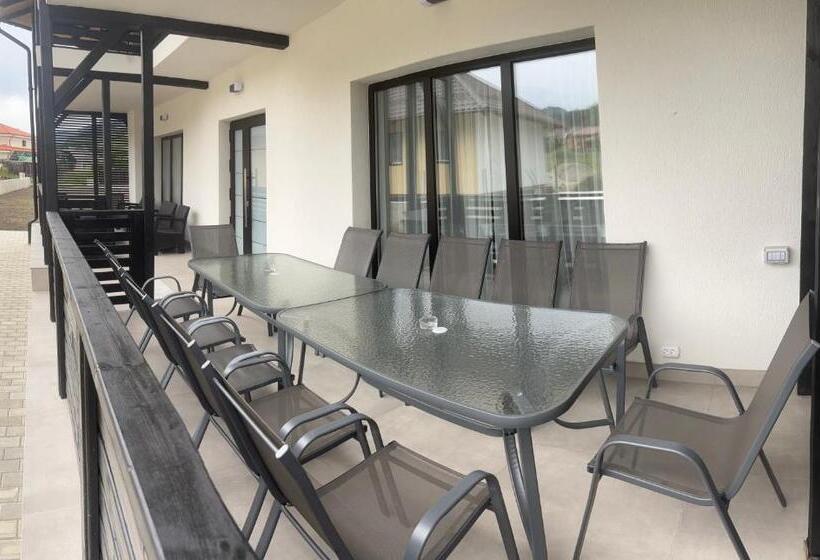 پانسیون Dorna Retreat