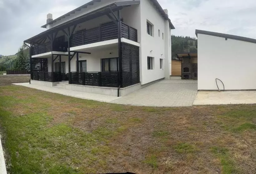 پانسیون Dorna Retreat
