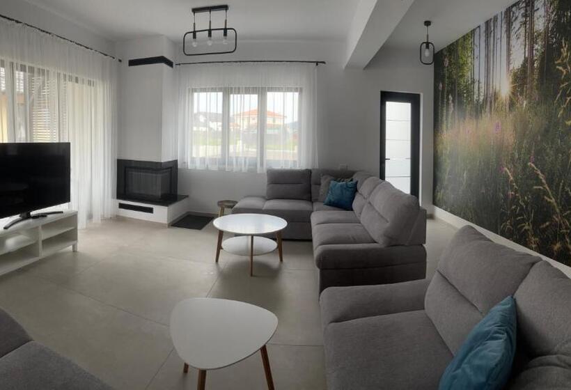 پانسیون Dorna Retreat