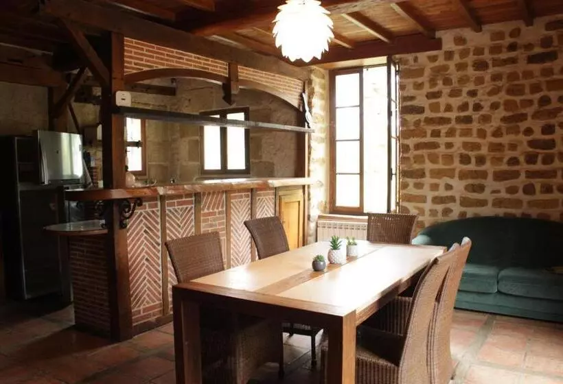 Majatalo Gîtes Et Camping Hameau Nouste Temps