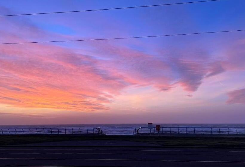 بنسيون Double Room With Private Bathroom 16 Havelock Street 6