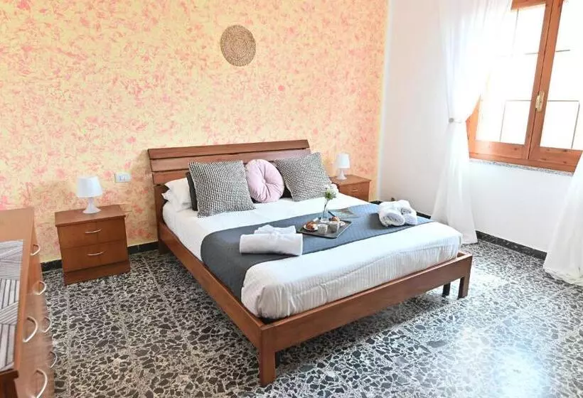 Majatalo Izzhome Central Room