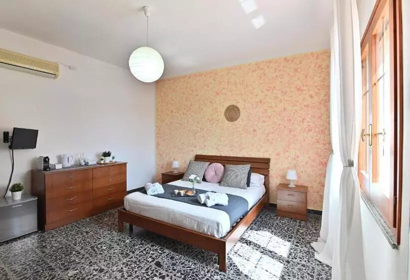 Majatalo Izzhome Central Room