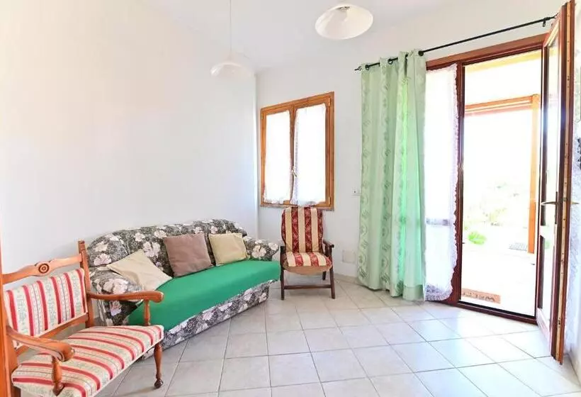 Majatalo Izzhome Central Room