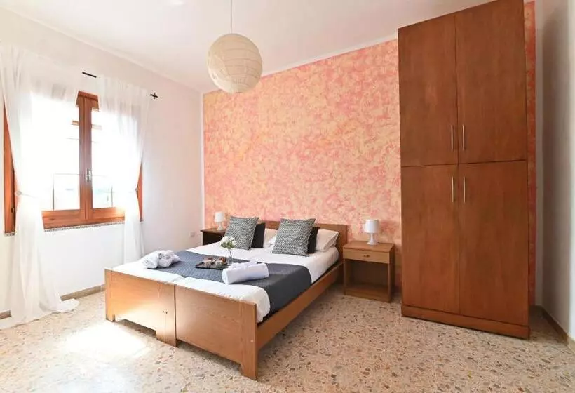 Majatalo Izzhome Central Room