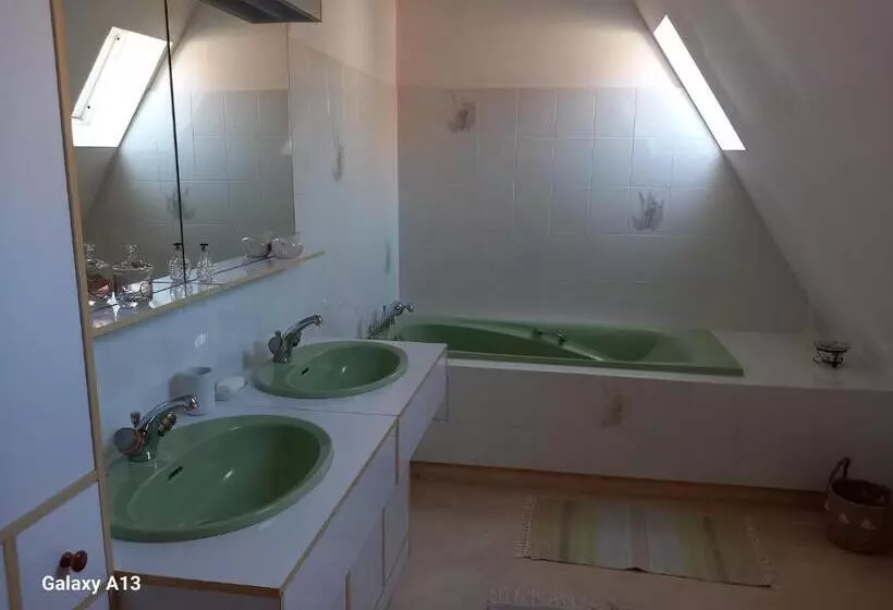 ペンション Maison De La Source