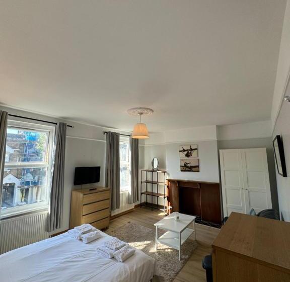 פנסיון Napcastle Archway