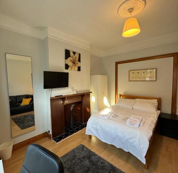 פנסיון Napcastle Archway