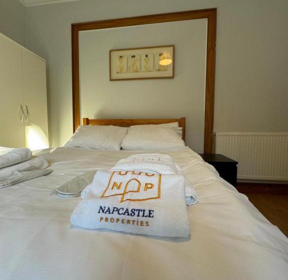 פנסיון Napcastle Archway