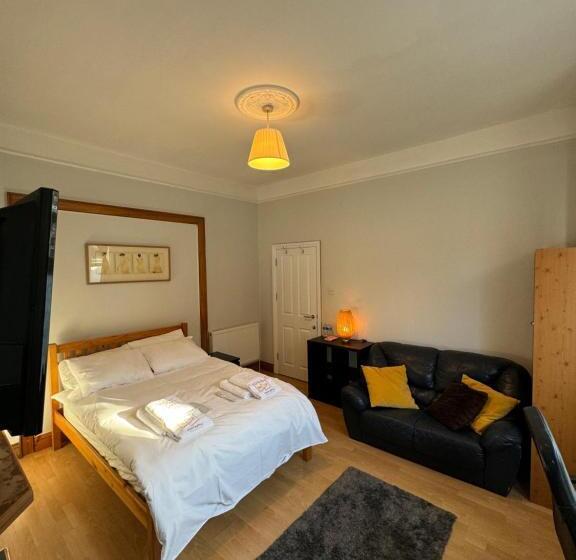 פנסיון Napcastle Archway