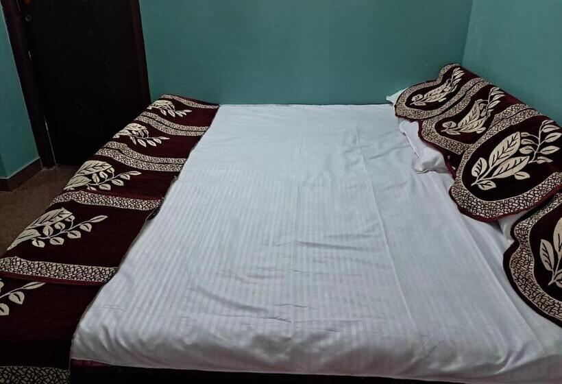 ペンション Surukuttyyatra