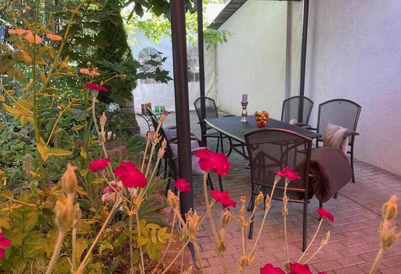 住宿加早餐  Apartmány Hrázní