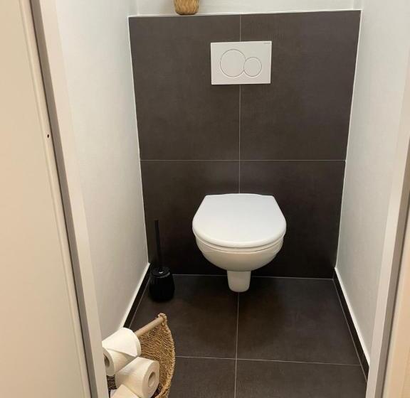 住宿加早餐  Apartmány Hrázní