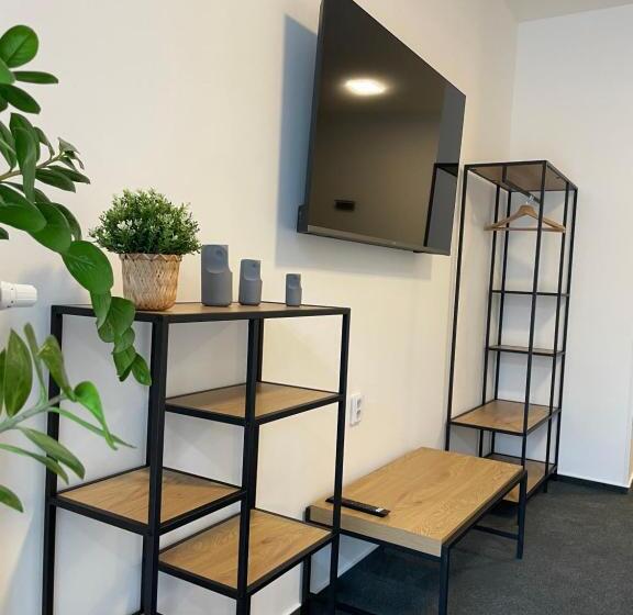 住宿加早餐  Apartmány Hrázní