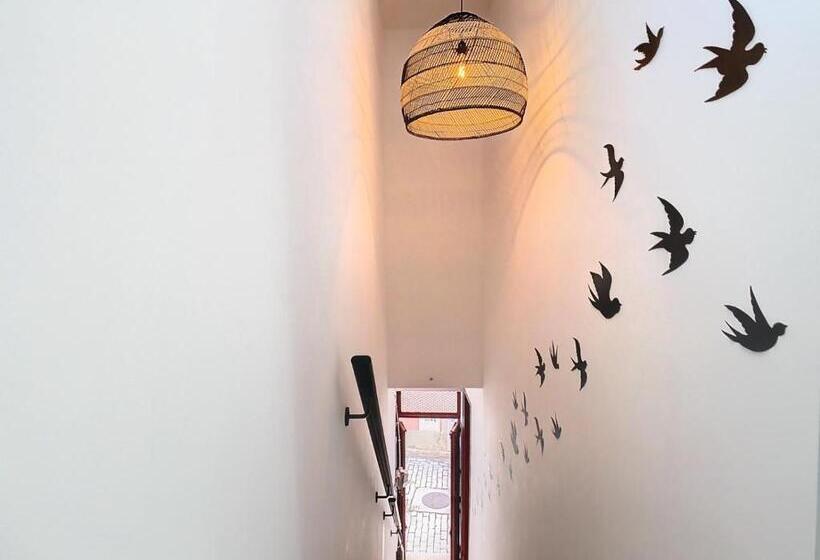 تختخواب و صبحانه Casa Noava