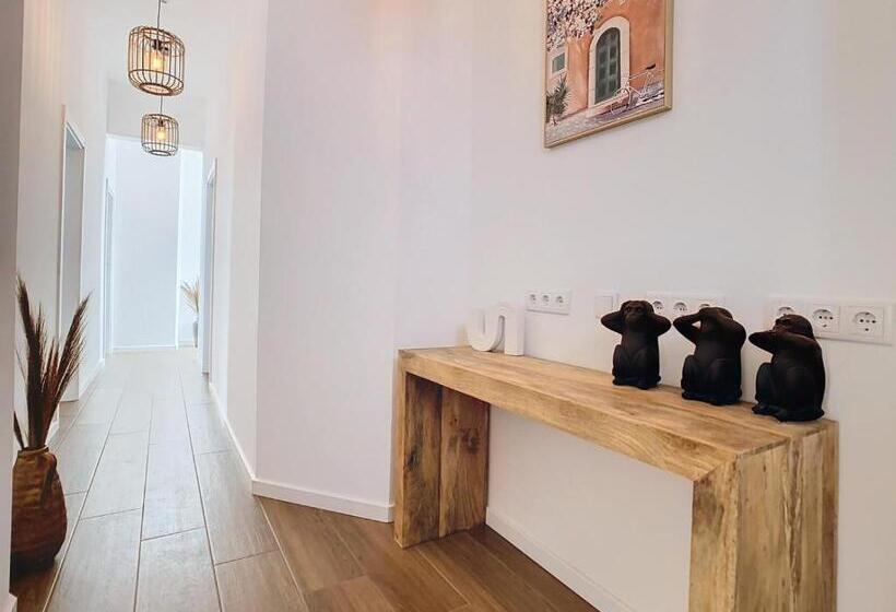 تختخواب و صبحانه Casa Noava