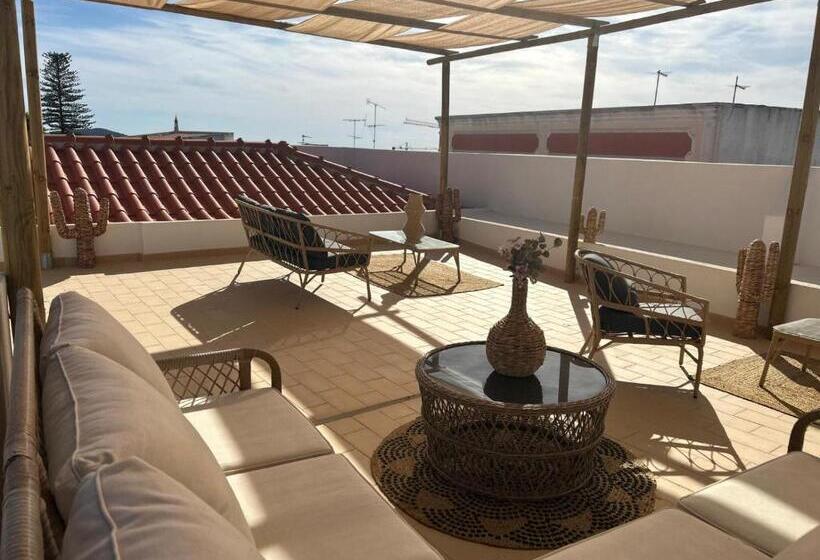 تختخواب و صبحانه Casa Noava