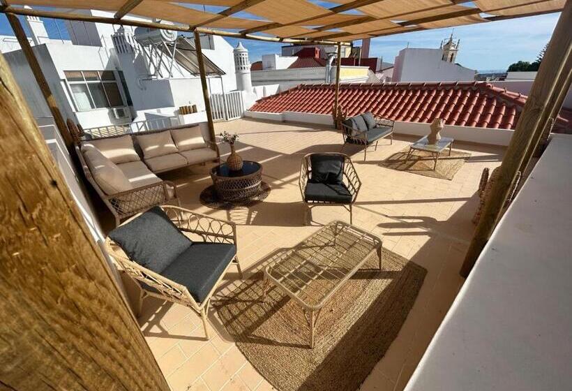 تختخواب و صبحانه Casa Noava