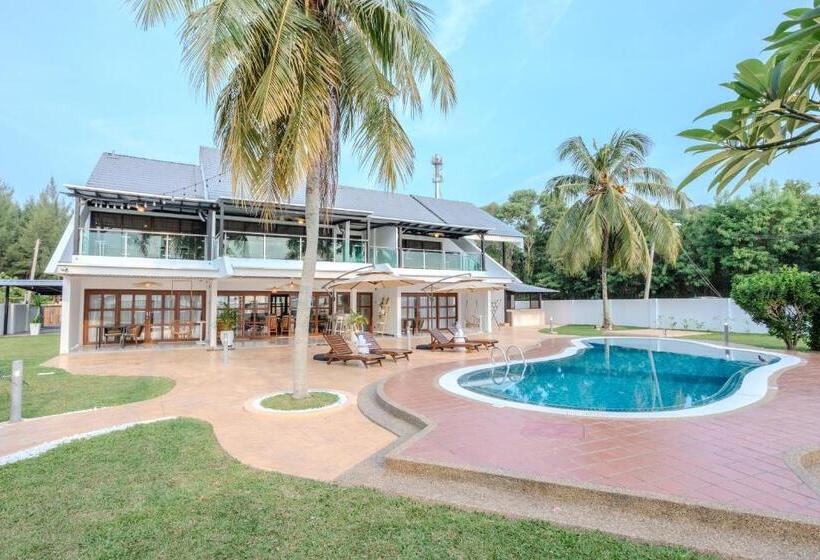 Bed and Breakfast Suntai Villa, Beachfront Suites