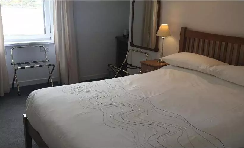 Cliffe House Bed & Breakfast