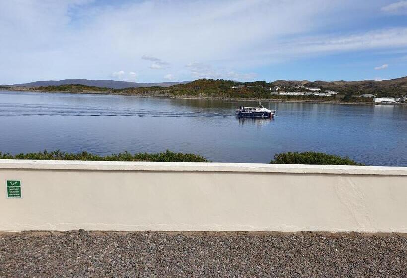 Cliffe House Bed & Breakfast