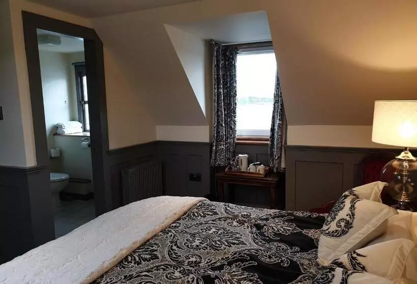 Cliffe House Bed & Breakfast
