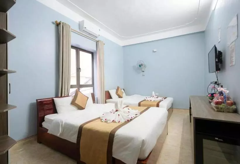 Ha Long Fancy Hostel With Vegetarian And Vegan Restaurant
