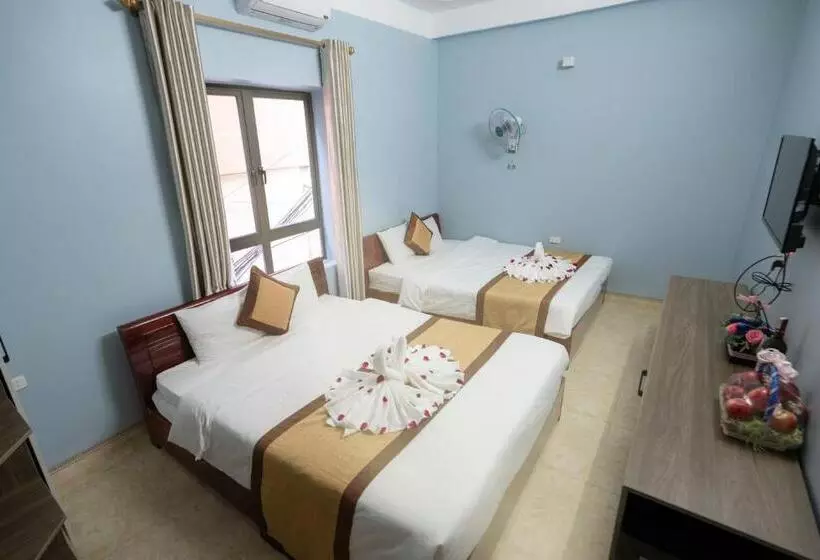 Ha Long Fancy Hostel With Vegetarian And Vegan Restaurant