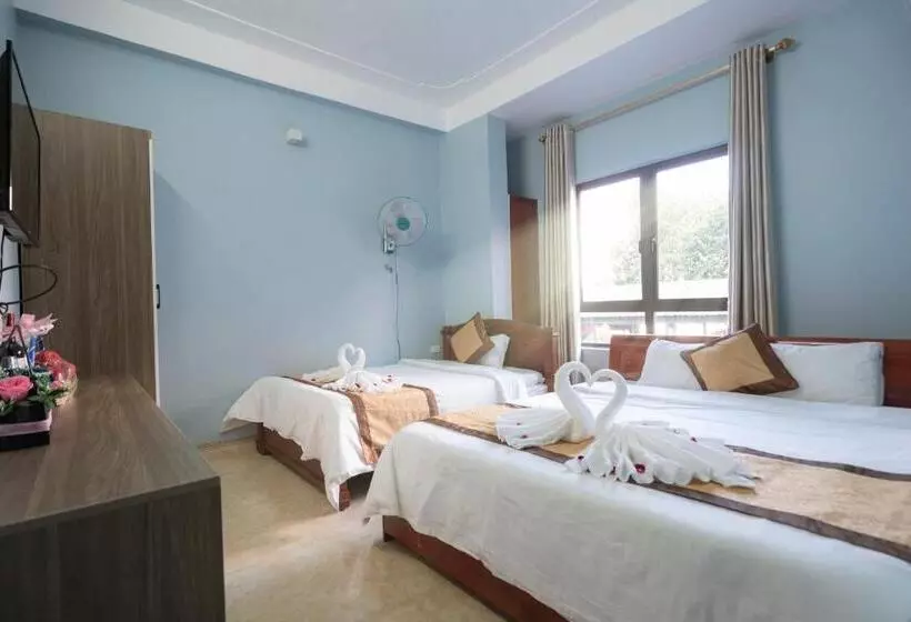 Ha Long Fancy Hostel With Vegetarian And Vegan Restaurant