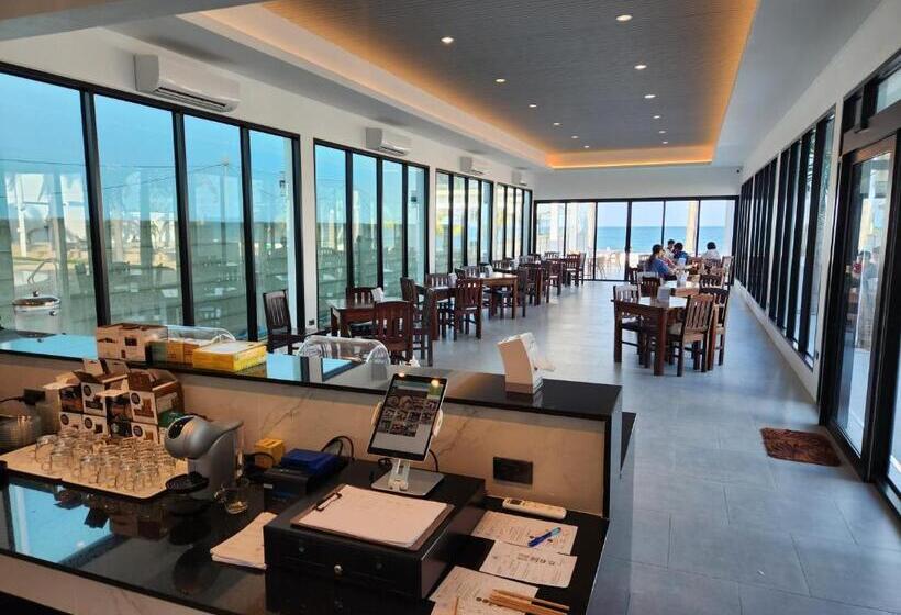 Hotel เจ้าหลาว ซีบรีส รีสอร์ท