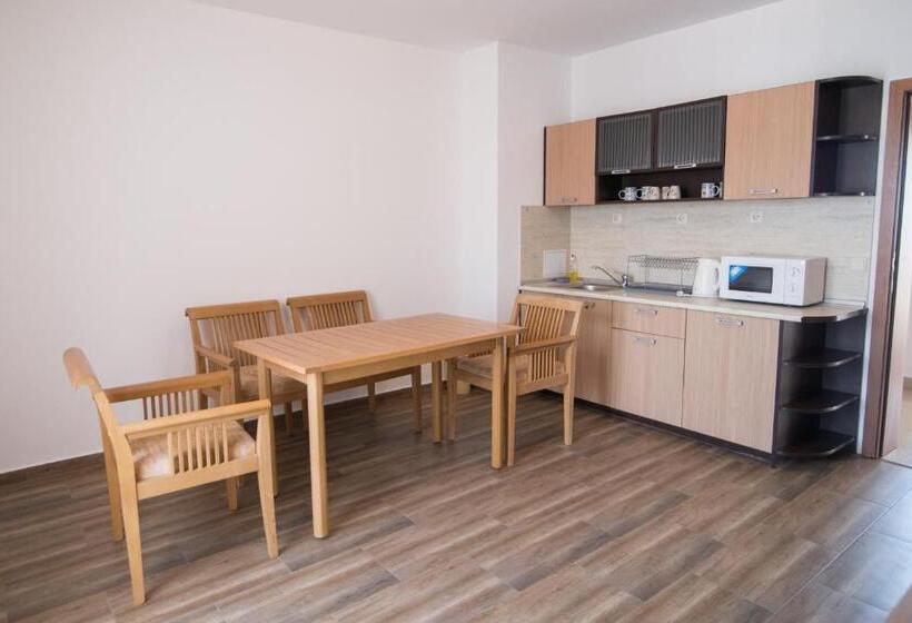 Hotel тропикана