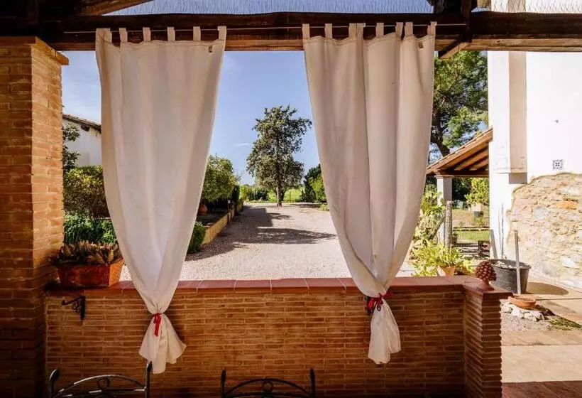 هتل Agriturismo Podere Bellavista