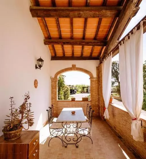 هتل Agriturismo Podere Bellavista