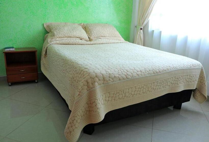 Hotel Camelia Real Briceño