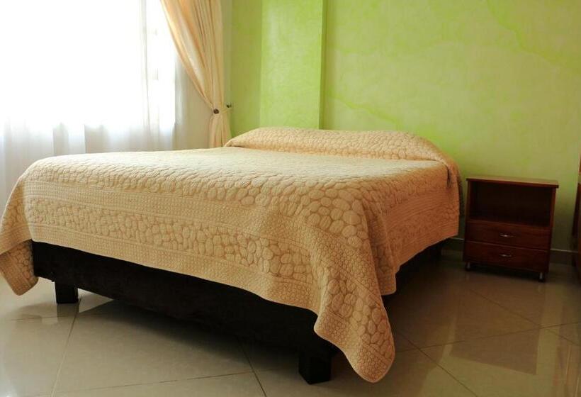 Hotel Camelia Real Briceño