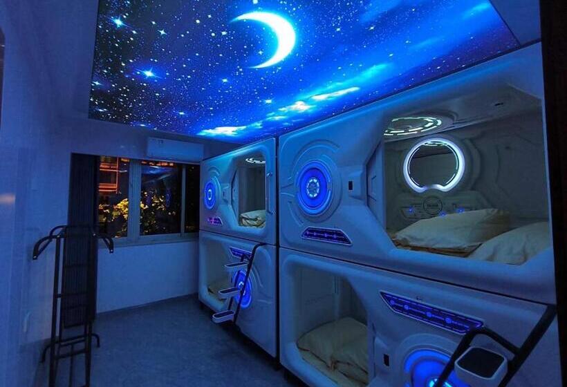 מלון כמוסות Air Hostel Capsules Airport 24 H