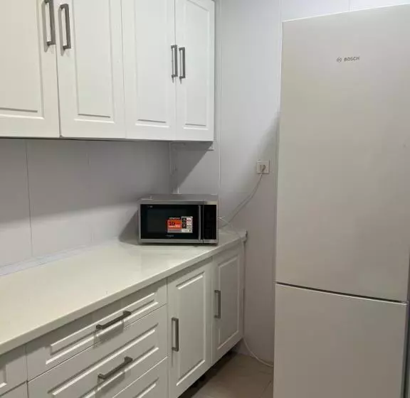 هتل کپسول Air Hostel Capsules Airport 24 H